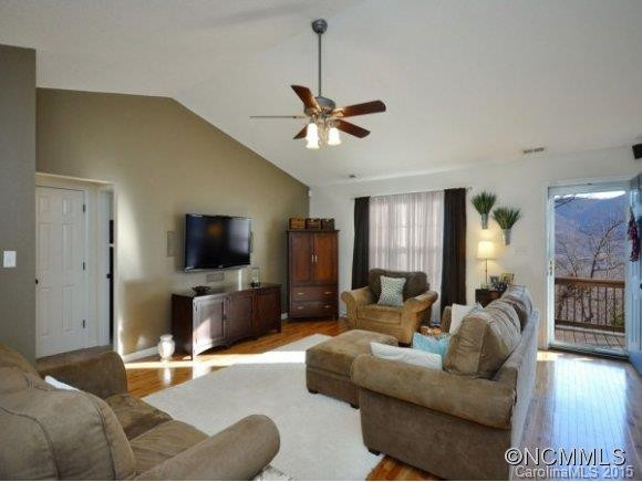 101 HUNTINGTON DR - Photo 6