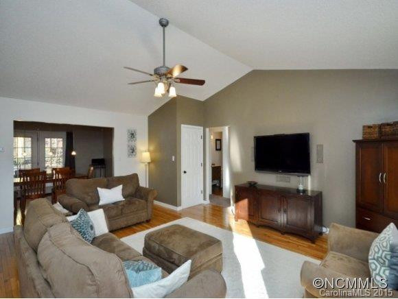 101 HUNTINGTON DR - Photo 7