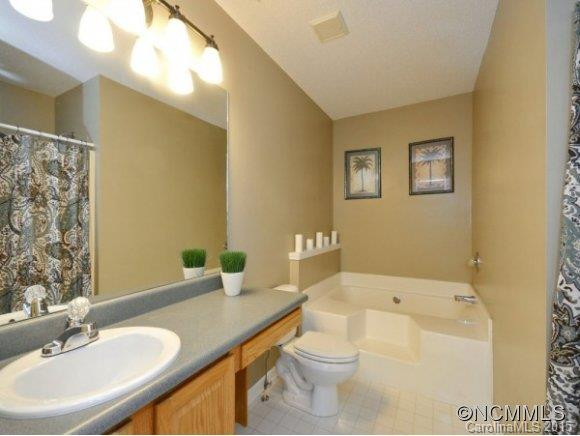 101 HUNTINGTON DR - Photo 10