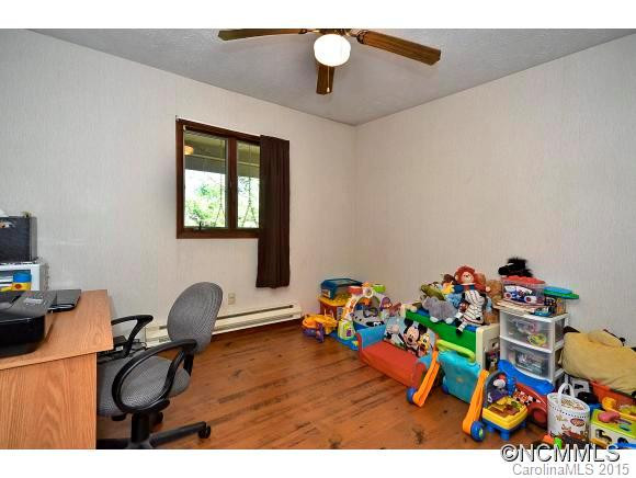 63 Oak Street - Photo 15