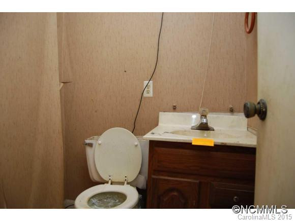 11 Wells Ave. - Photo 13