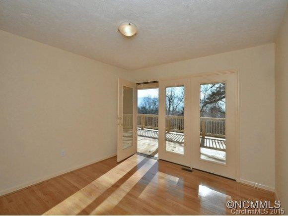 467 WINDSOR RD - Photo 3