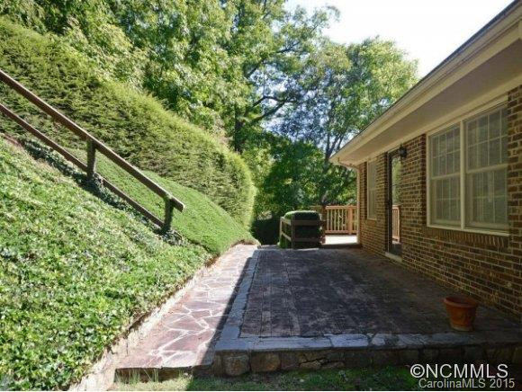 467 WINDSOR RD - Photo 10