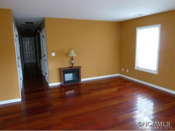 65 Pinewood Road - Photo 5