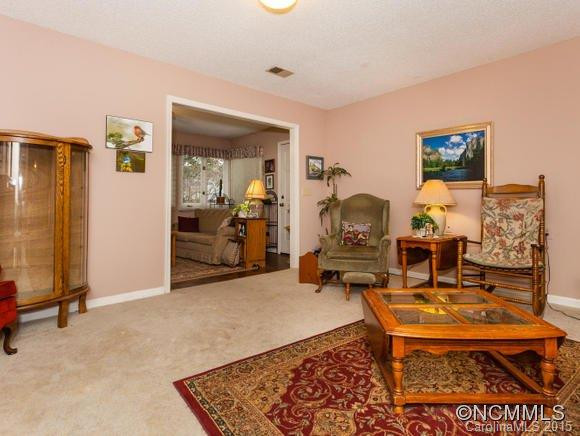 101 Derbyshire Drive - Photo 11