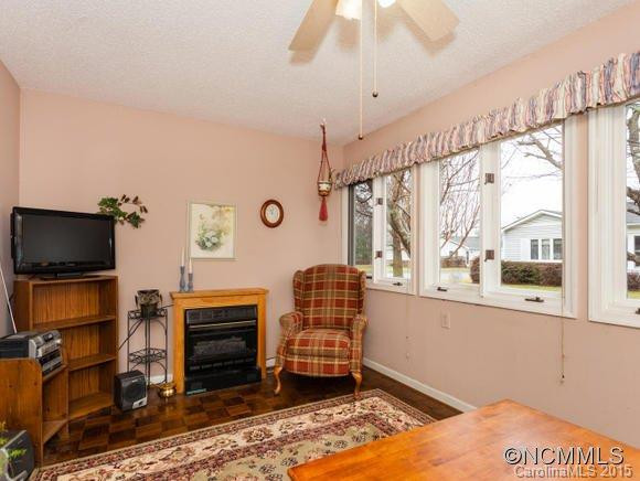 101 Derbyshire Drive - Photo 15