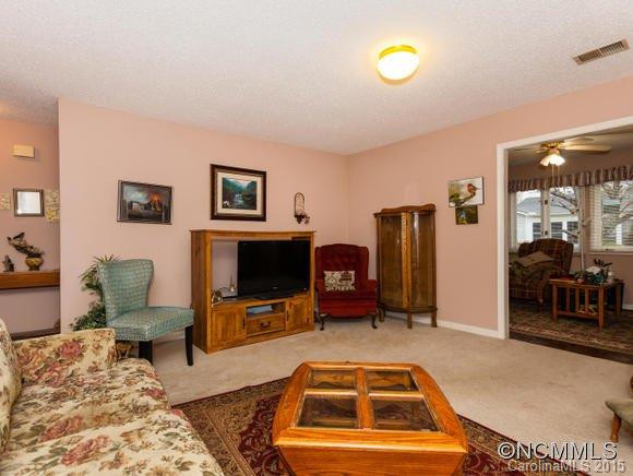 101 Derbyshire Drive - Photo 7