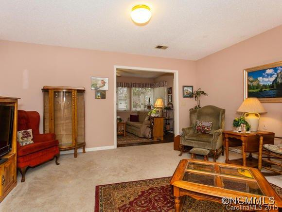 101 Derbyshire Drive - Photo 8