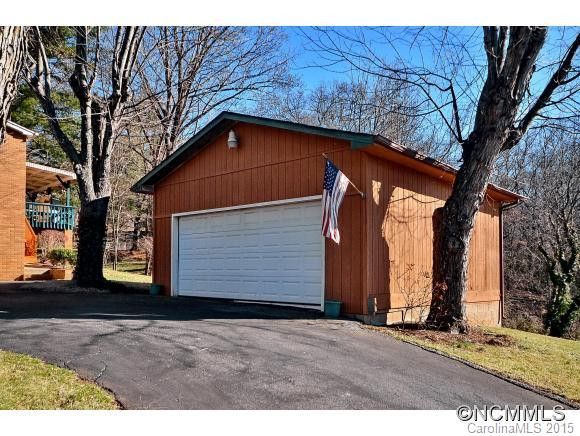 74 MOODY AVENUE - Photo 13