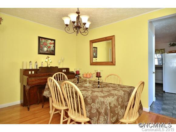 74 MOODY AVENUE - Photo 7