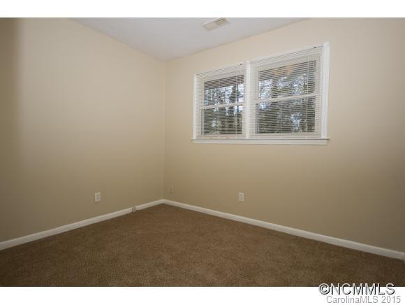 121 AZALEA WAY - Photo 8
