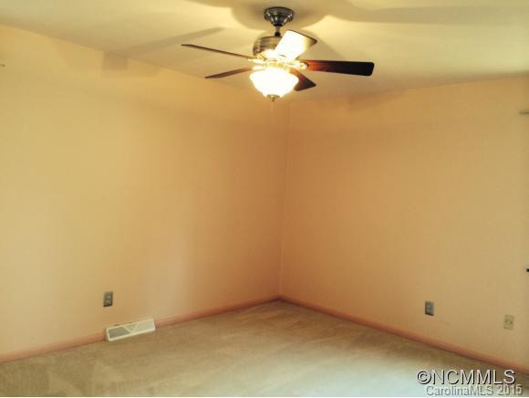 115 Mockingbird Drive - Photo 11