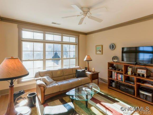 5 Farleigh Street Unit 108 - Photo 4