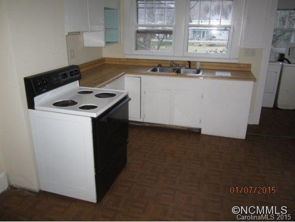 208 Whitson Ave - Photo 2