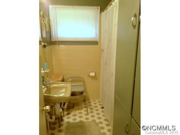 1 Rosscraggon Avenue - Photo 8