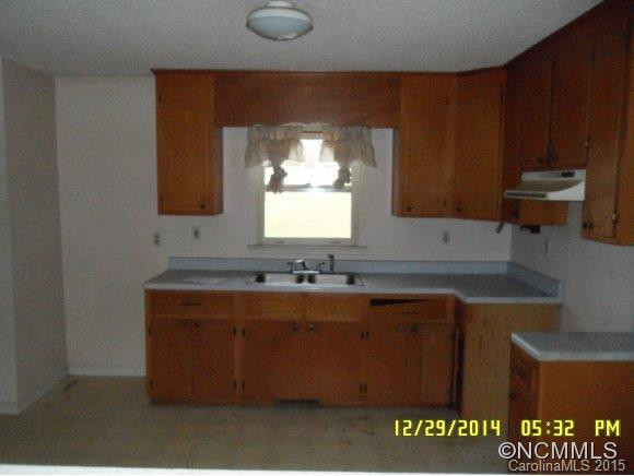 11 Locust Street - Photo 4
