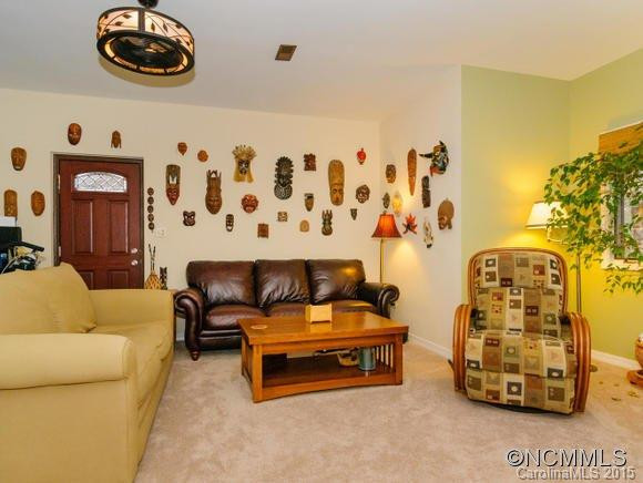 305 PINEY MOUNTAIN DRIVE - Photo 3