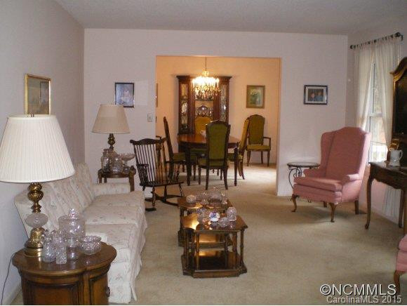 300 Meadowbrook Circle - Photo 2