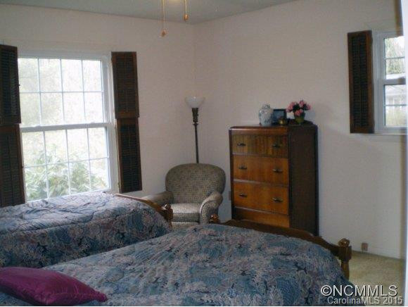 300 Meadowbrook Circle - Photo 11