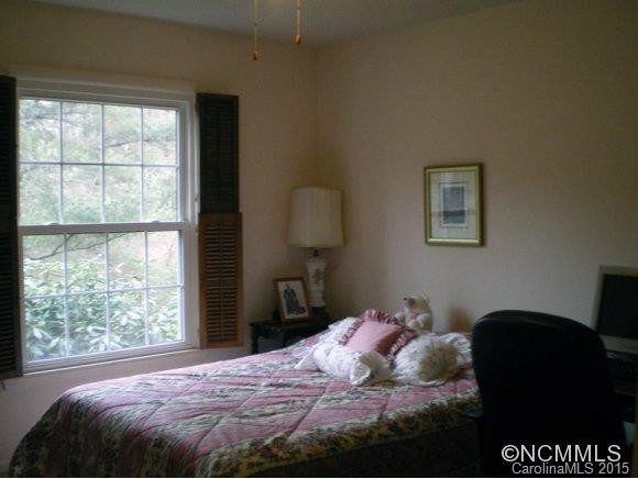 300 Meadowbrook Circle - Photo 13