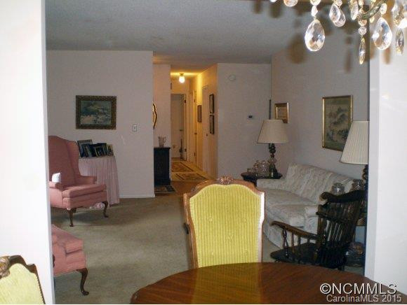 300 Meadowbrook Circle - Photo 4