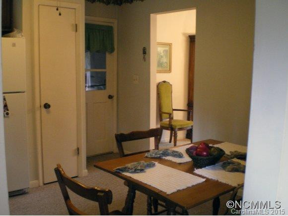 300 Meadowbrook Circle - Photo 6