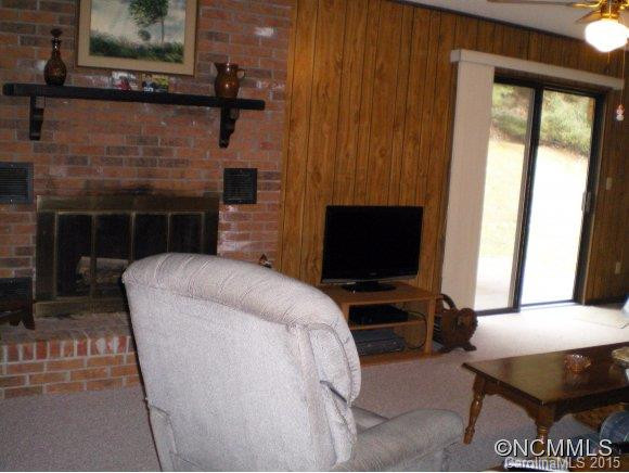 300 Meadowbrook Circle - Photo 9