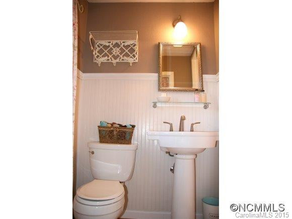 4 Donna Lynn Road - Photo 18