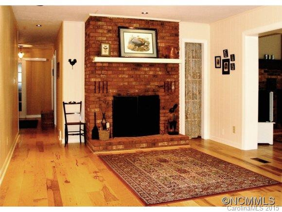 4 Donna Lynn Road - Photo 7