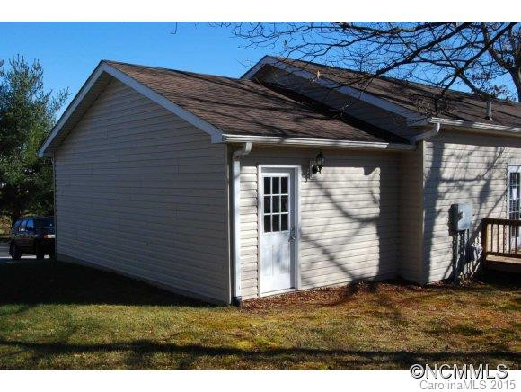 133 Middle St - Photo 4