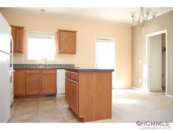 133 Middle St - Photo 6