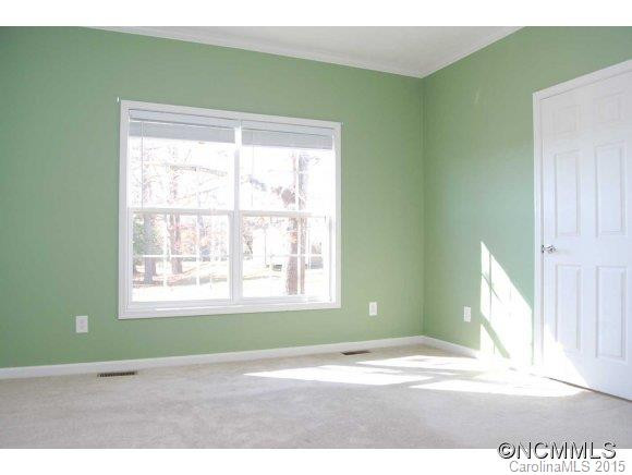 133 Middle St - Photo 9