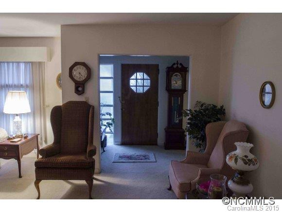 33 Clarendon Road - Photo 13