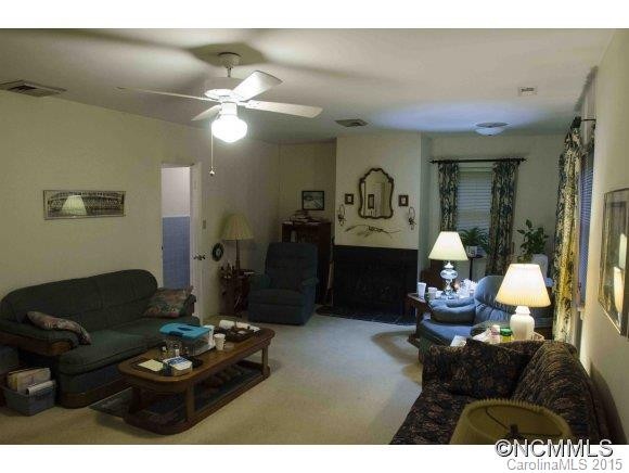 33 Clarendon Road - Photo 3