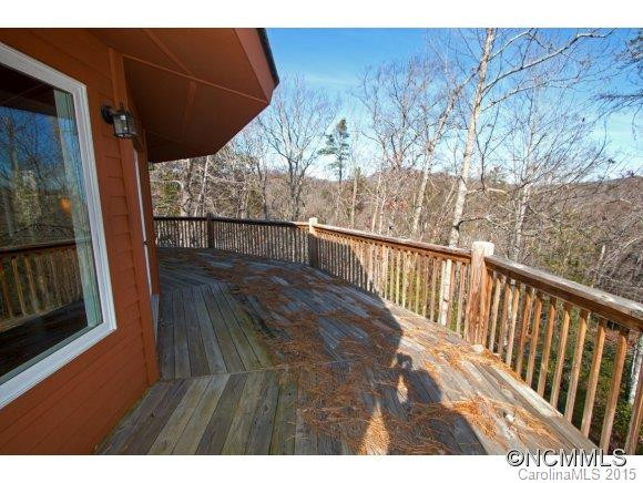 616 Raven Boulevard - Photo 2