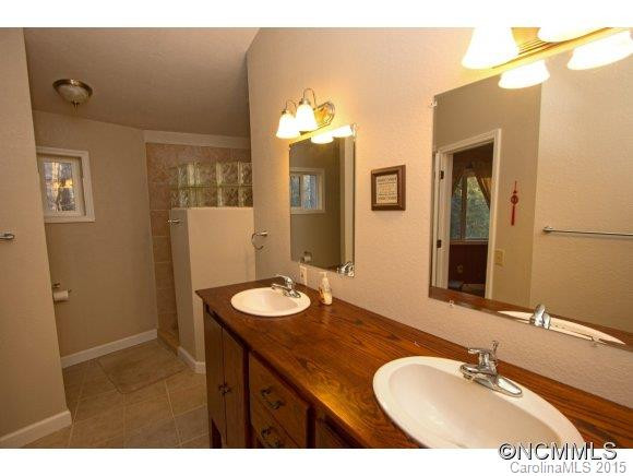 616 Raven Boulevard - Photo 12
