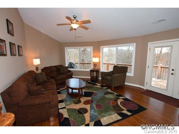 616 Raven Boulevard - Photo 4