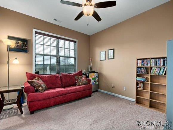 196 ROANOKE ROAD - Photo 12