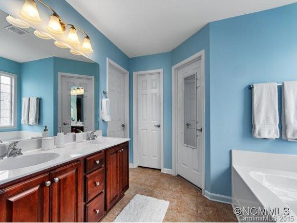 196 ROANOKE ROAD - Photo 18