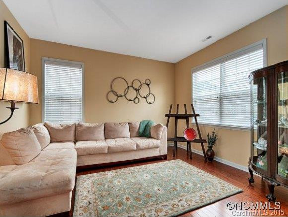 196 ROANOKE ROAD - Photo 4