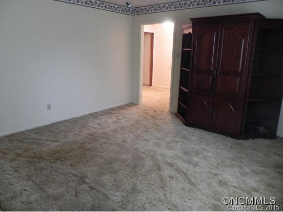 2860 Maple Creek Road - Photo 2
