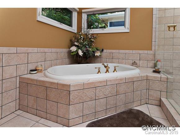 346 Chapel Point - Photo 18