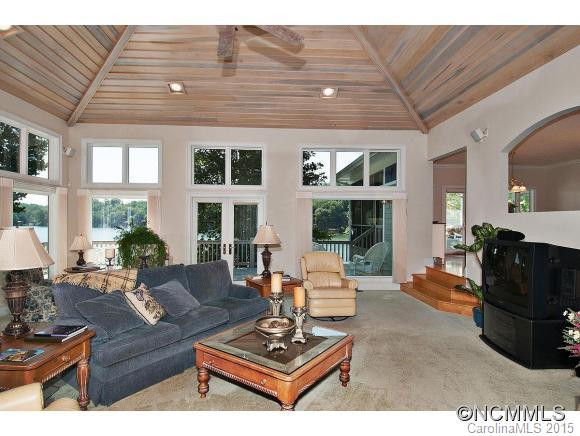 346 Chapel Point - Photo 6