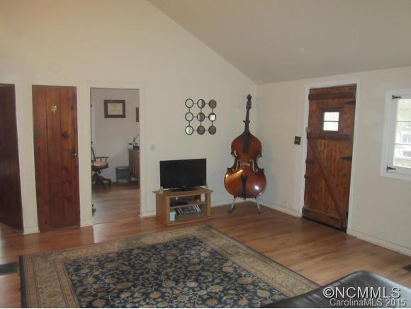 173 Oak Terrace - Photo 3