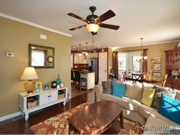 19 WALNUT STREET - Photo 3