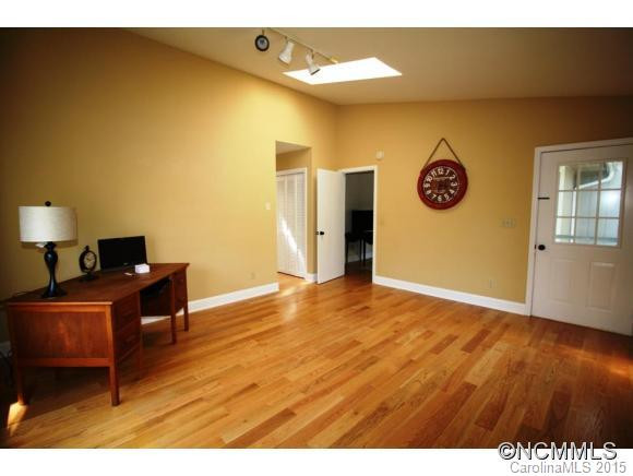 358 Whispering Woods - Photo 8