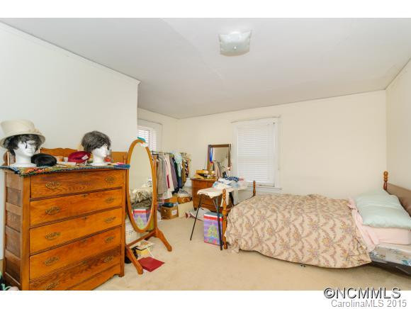 257 South French Broad Avenue - Photo 11
