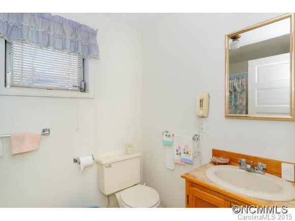 257 South French Broad Avenue - Photo 13