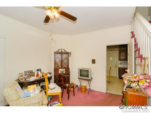 257 South French Broad Avenue - Photo 5