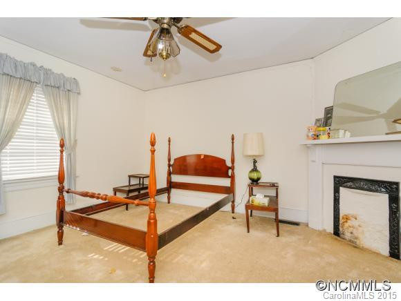 257 South French Broad Avenue - Photo 10